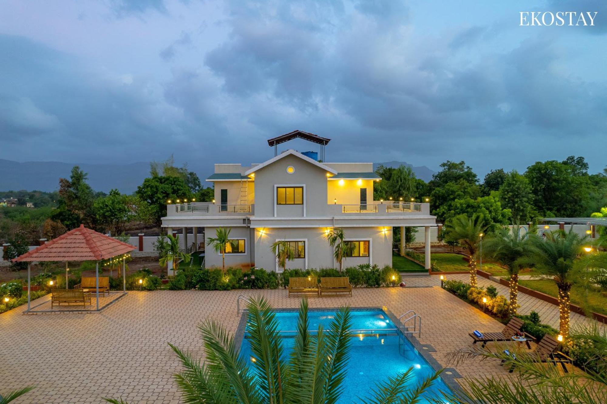 Ekostay Gold Palm Estate I Cricket Turf I Rain Dance I 2 Acre Property Karjat Extérieur photo