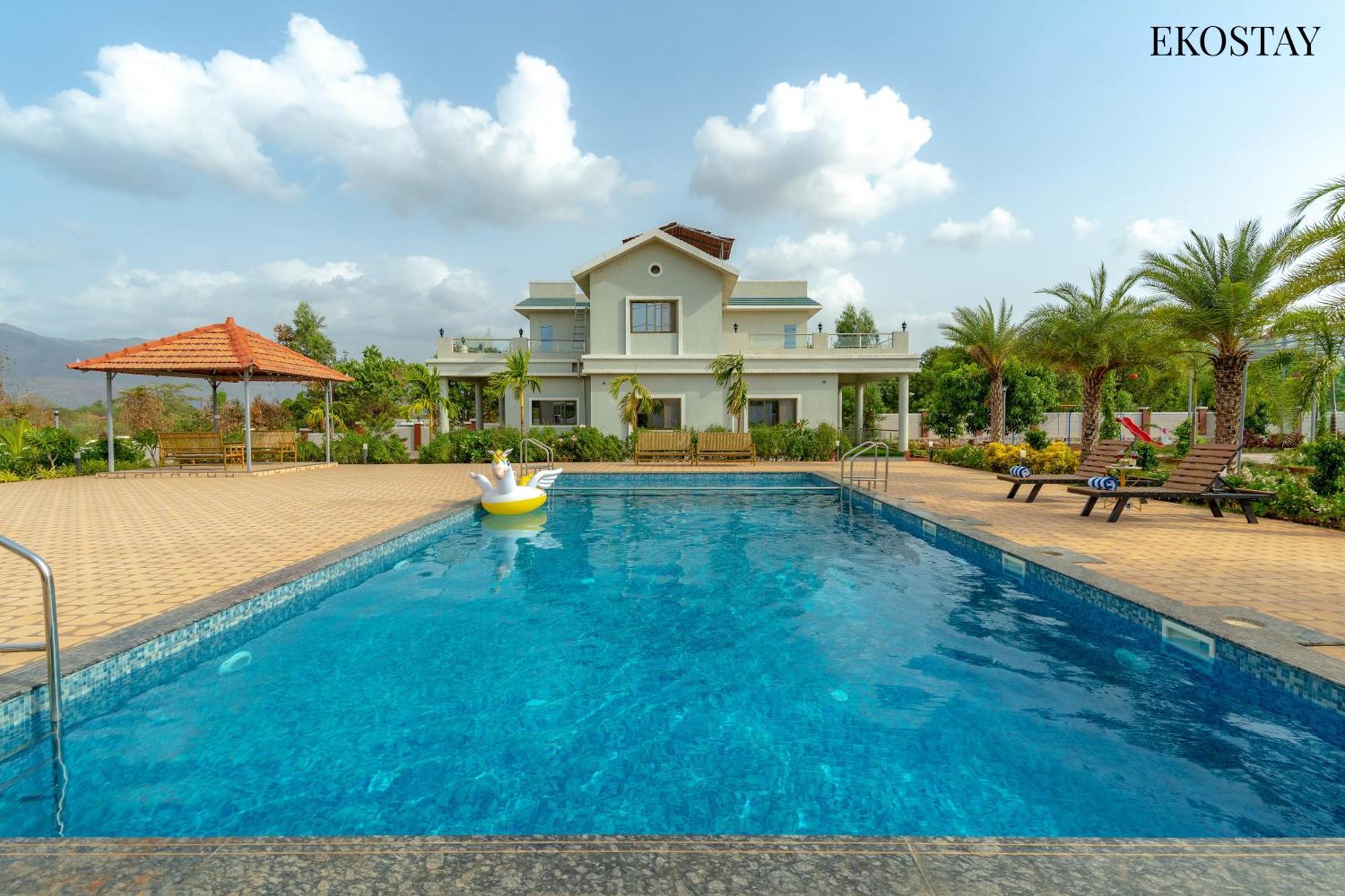 Ekostay Gold Palm Estate I Cricket Turf I Rain Dance I 2 Acre Property Karjat Extérieur photo