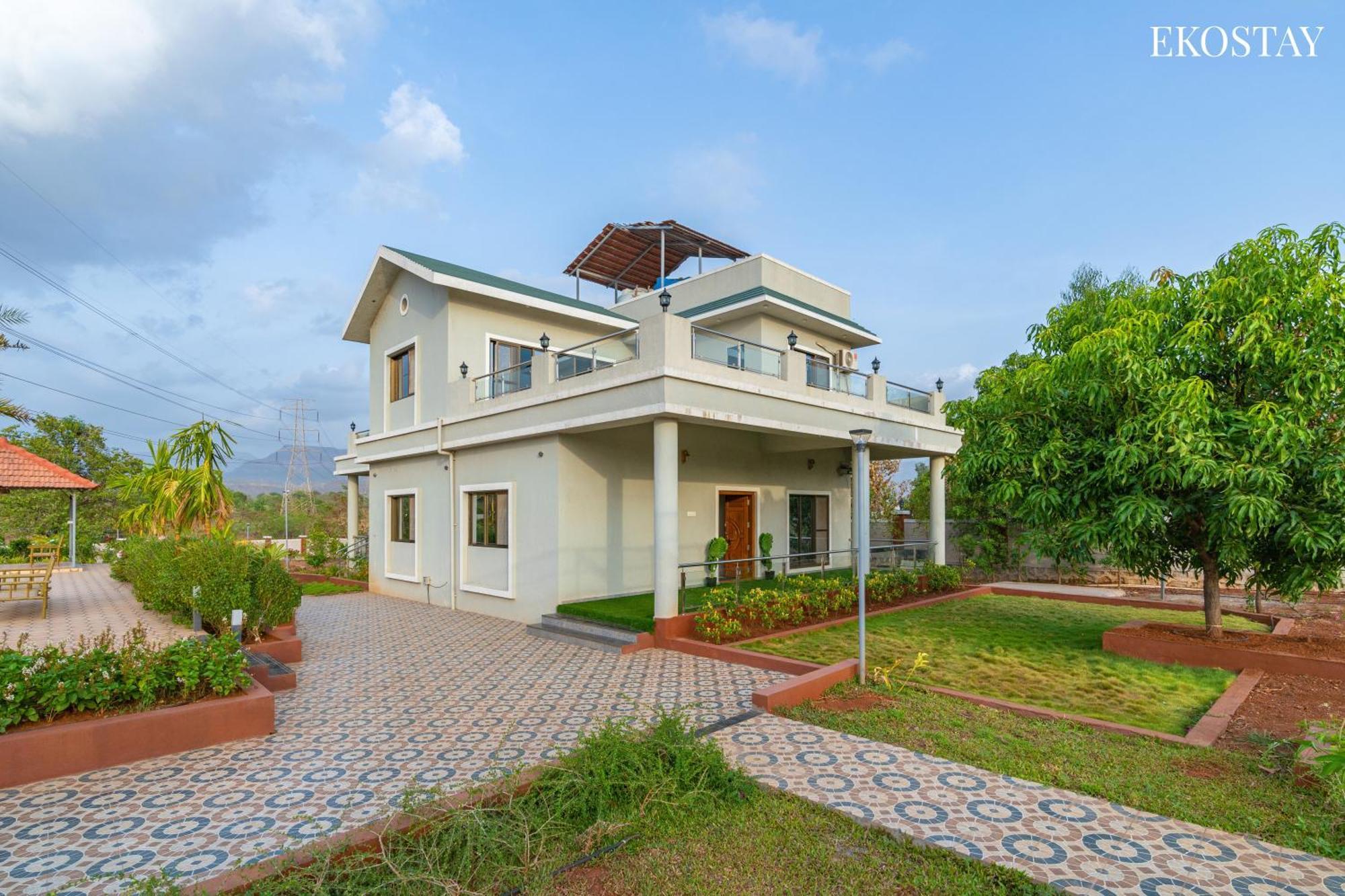 Ekostay Gold Palm Estate I Cricket Turf I Rain Dance I 2 Acre Property Karjat Extérieur photo