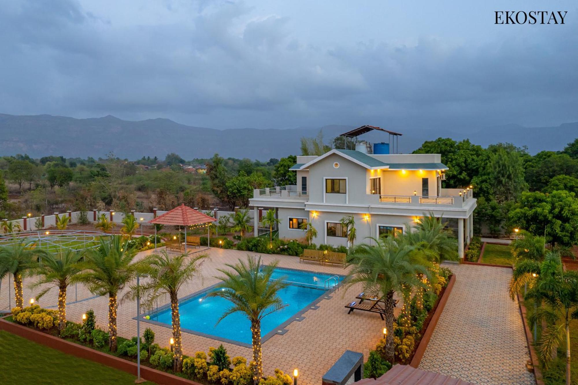 Ekostay Gold Palm Estate I Cricket Turf I Rain Dance I 2 Acre Property Karjat Extérieur photo