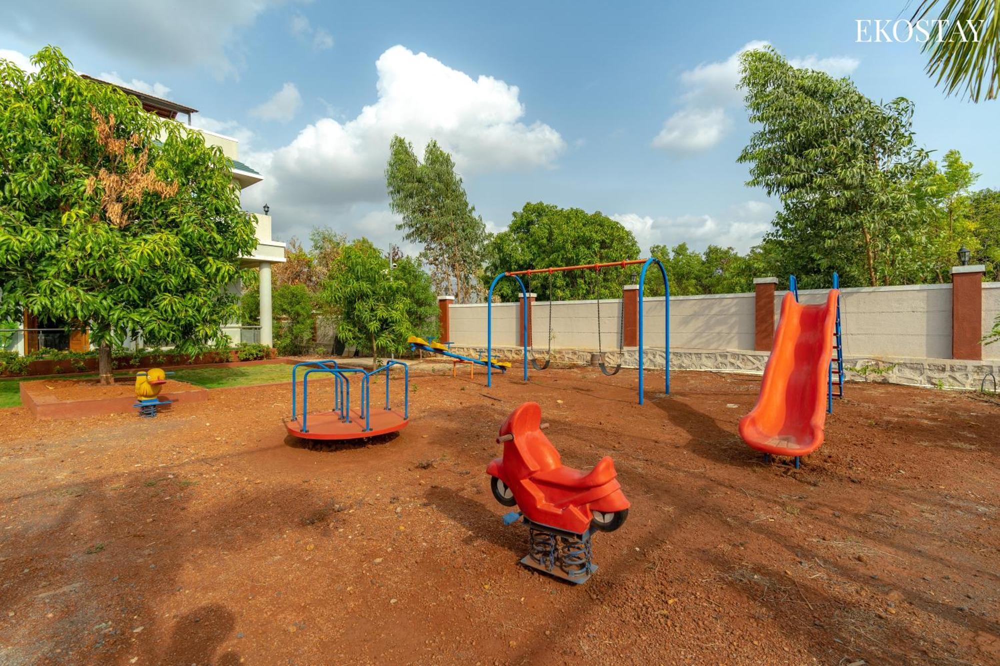 Ekostay Gold Palm Estate I Cricket Turf I Rain Dance I 2 Acre Property Karjat Extérieur photo