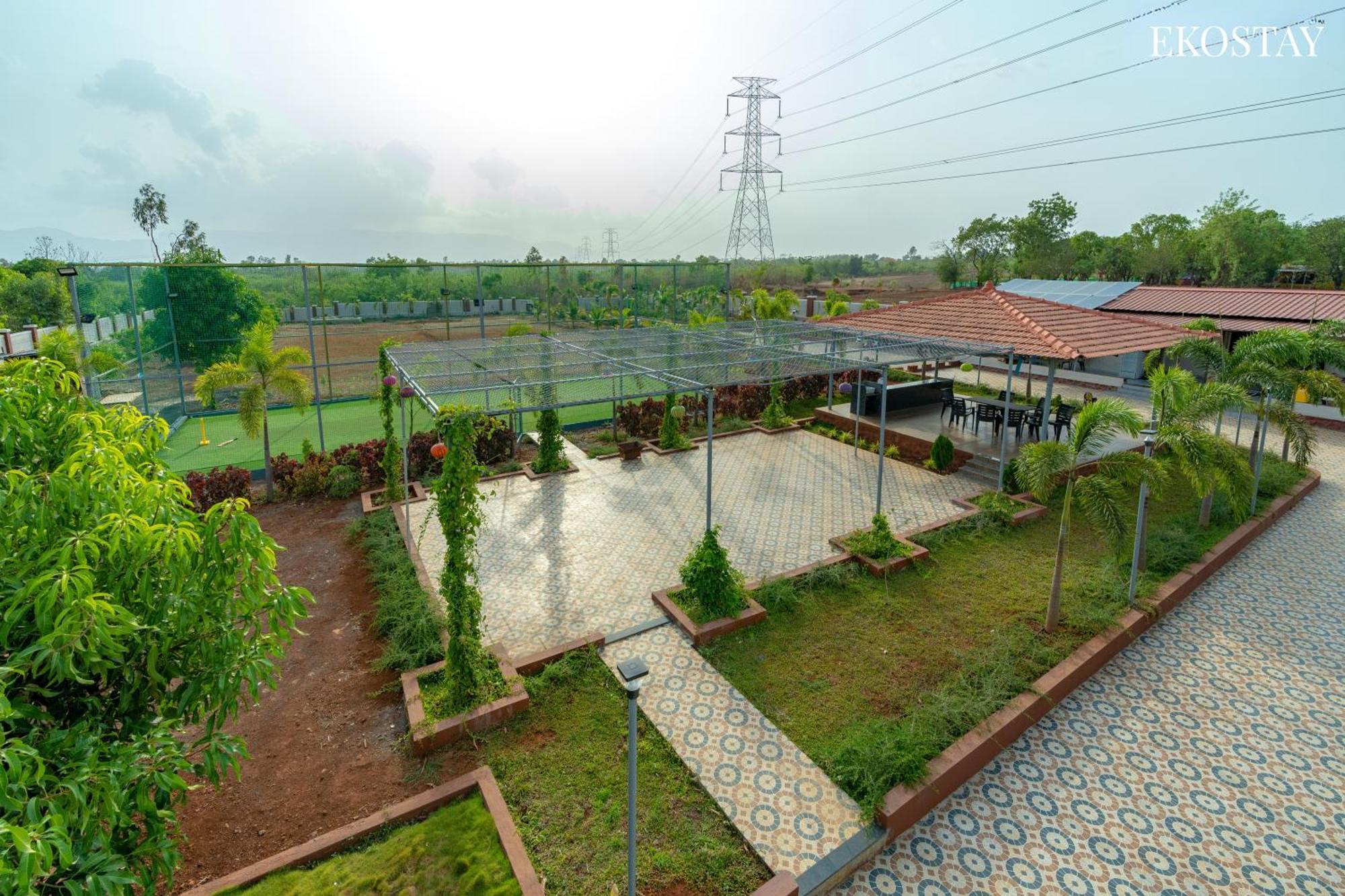 Ekostay Gold Palm Estate I Cricket Turf I Rain Dance I 2 Acre Property Karjat Extérieur photo