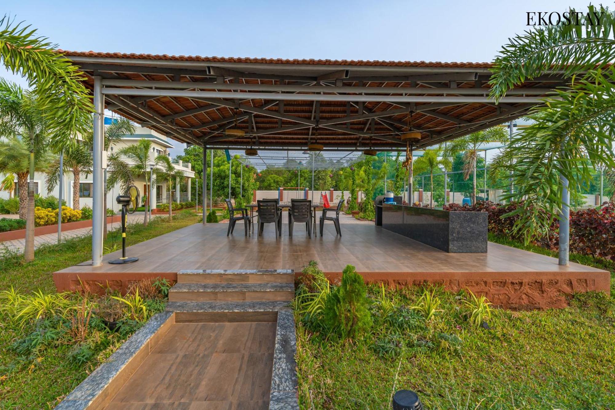 Ekostay Gold Palm Estate I Cricket Turf I Rain Dance I 2 Acre Property Karjat Extérieur photo
