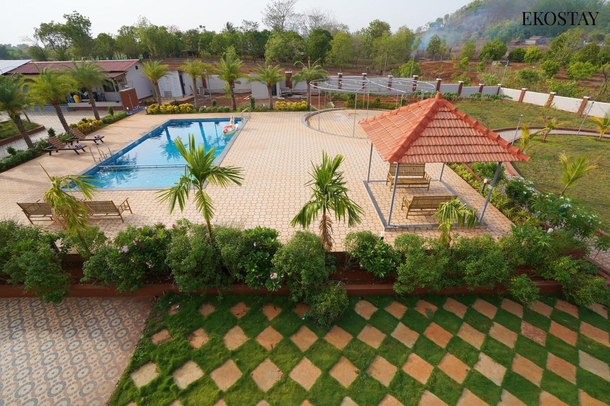 Ekostay Gold Palm Estate I Cricket Turf I Rain Dance I 2 Acre Property Karjat Extérieur photo